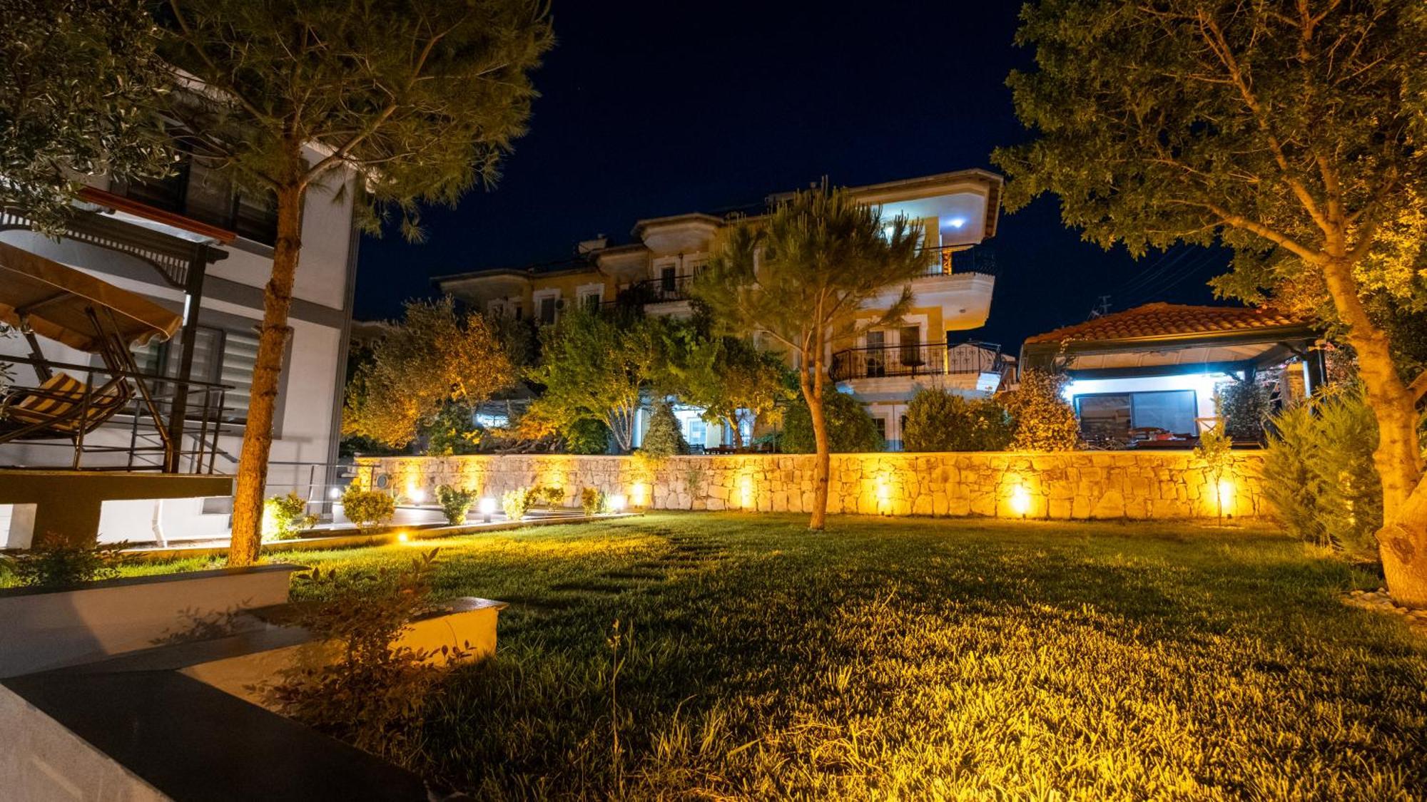 Select Cunda Guest House - Sea View Room With Private Veranda In Cunda Island Ayvalı Dış mekan fotoğraf